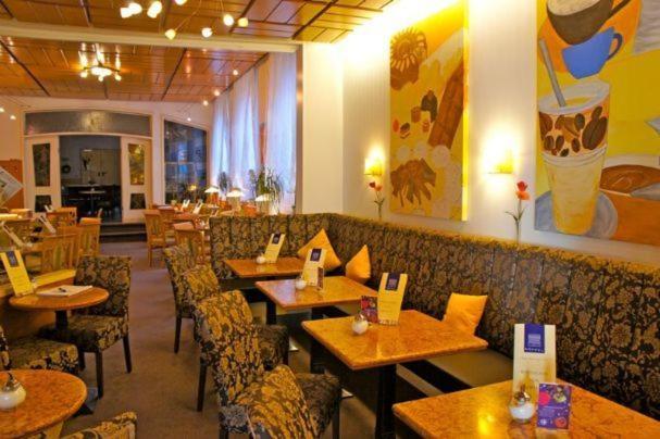 Hotel Cafe Konditorei Koeppel Bingen am Rhein Exterior foto